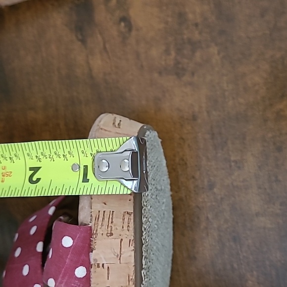 Toms Cranberry & White Polka Dot Wedge Sandals size 9 - Picture 9 of 10